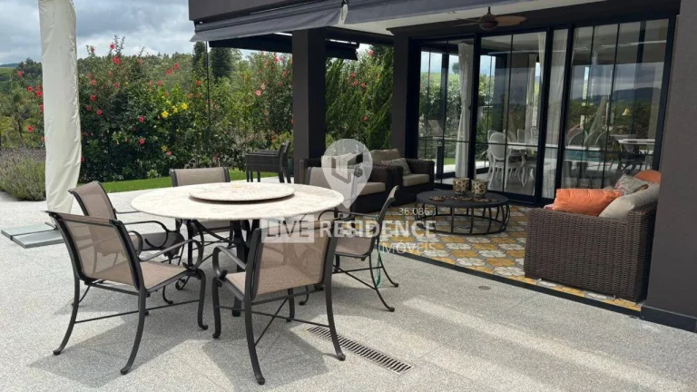 Imagem Casa de Alto Padrão no Residencial 7 Lagos - Estilo Inglês, Sofisticada!