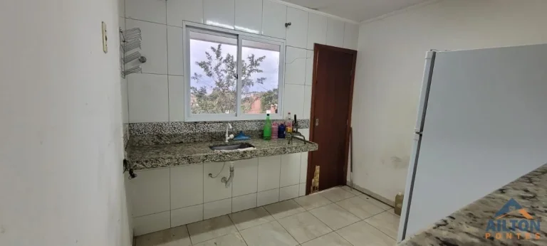 Imagem Casa com 2 Quartos à Venda no Bairro Perocão - Guarapari/ES