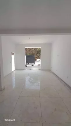 Imagem Casa à venda, 3 quartos, 1 suíte, 2 vagas, Novo Centro - Santa Luzia/MG