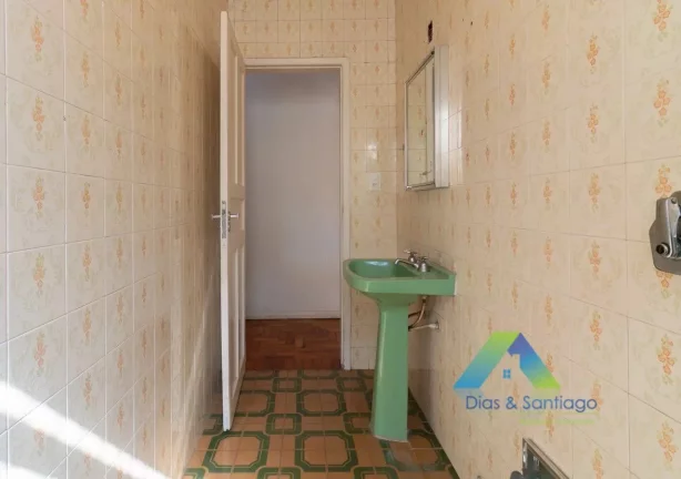 Imagem Casa com 3 Domitórios e 2 Banheiros em Vila das Mercês, São Paulo/SP