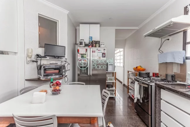 Imagem Linda cobertura triplex em rua super procurada do bairro. São 391m2 com 4 dormitórios ( 1 suíte )...