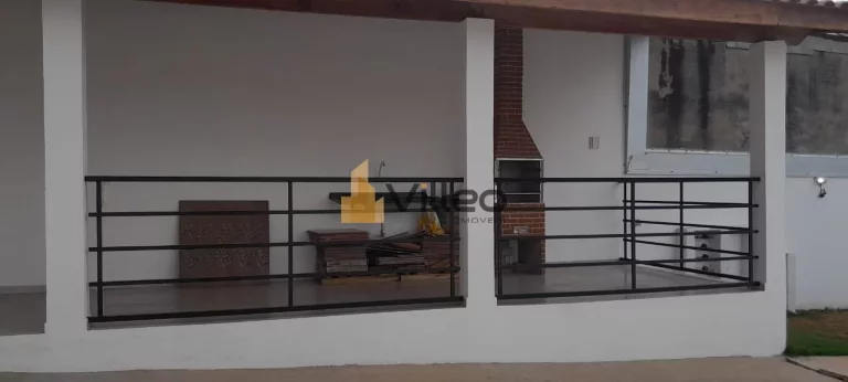Imagem Descubra o privilégio de viver com conforto, segurança e praticidade em uma charmosa casa térrea,...