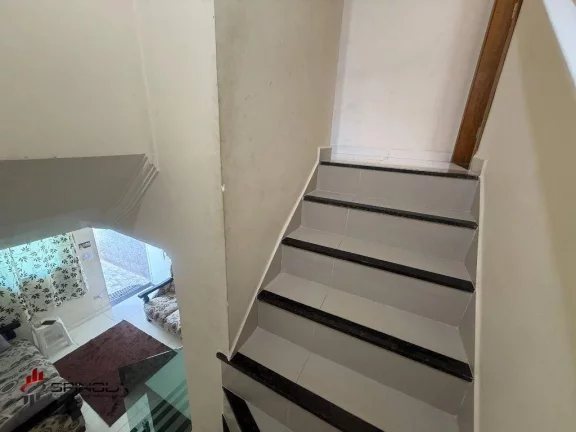 Imagem Sobrado com 2 dormitórios à venda, 56 m² por R$ 375.000,00 - Maracanã - Praia Grande/SP