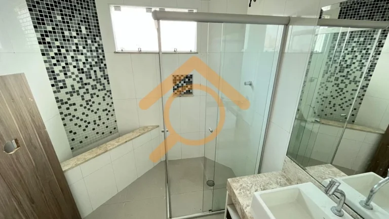 Imagem Imperdível: Casa à venda em São Paulo-SP, Vila Esperança, 3 quartos, 1 suíte, 2 salas, 4 vagas, 180m². Venha conferir!