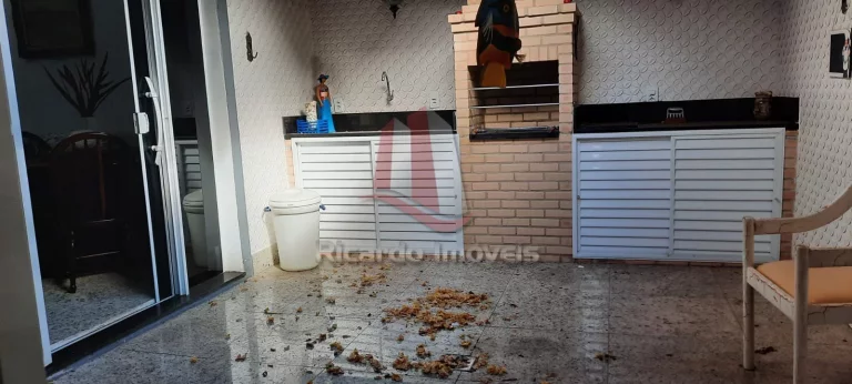 Imagem Excelente Casa Duplex Ampla c/ 4 Quartos 125m²
