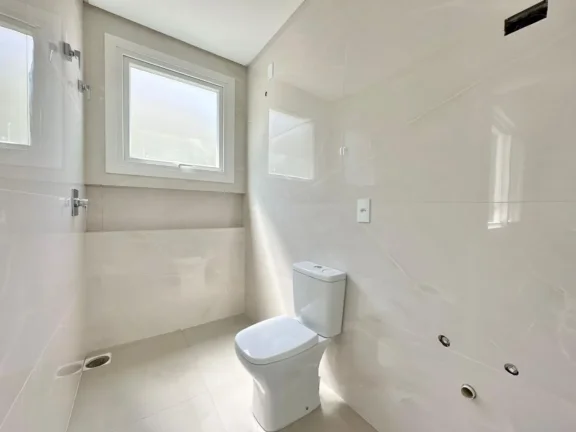 Imagem Casa 4 Dormitórios - Bairro Capão Novo