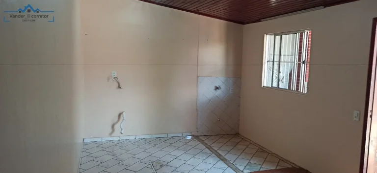 Imagem CASA COM 2 QUARTOS COM KITNET NOS FUNDO, NO BAIRRO 3 BANDEIRA