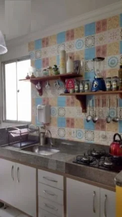 Imagem Apartamento lindo com acabamento diferenciado, contendo 2 quartos com armários, banheiro social com...