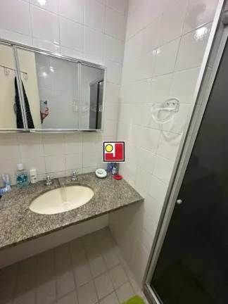 Imagem Vendo 1Q Praia da Barra, 2 vagas, frente mar e lagoa, sol nasc, depd, cozinha grande, ÔNIBUS, clube, tênis, squash, futebol, piscina, churrasqueira,