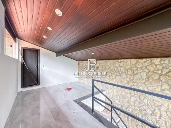 Imagem Casa com 5 dormitórios à venda, 350 m² por R$ 1.350.000,00 - Córrego das Pedras - Teresópolis/RJ