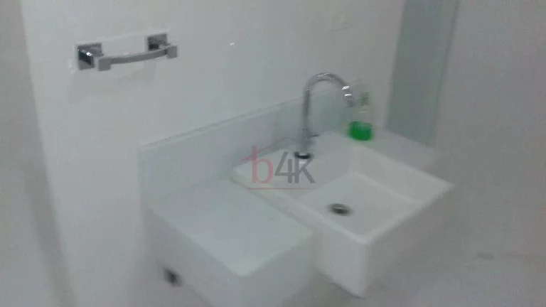 Imagem Sala Comercial de 374m² com 8 Vagas para Alugar na Berrini