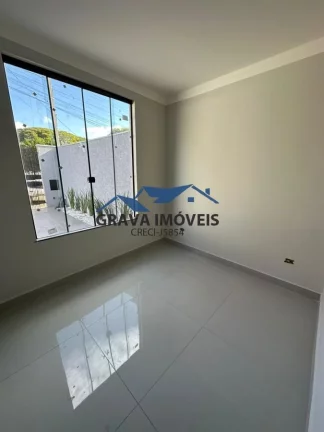Imagem Alto Padrão para Venda em Maringá, Conjunto Residencial Paulino Carlos Filho, 3 dormitórios, 1 suíte, 2 banheiros, 3 vagas
