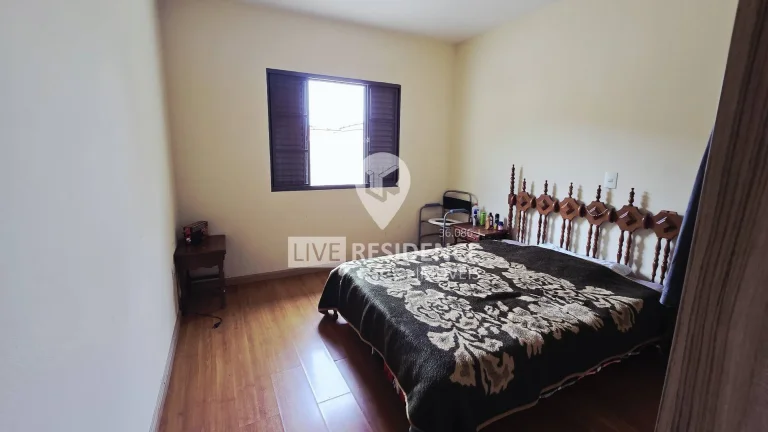 Imagem Casa térrea em zona comercial!