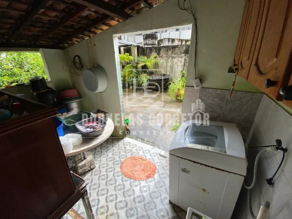 Imagem Casa Exclusiva no Espinheiro com 4 Quartos e 2 Suítes