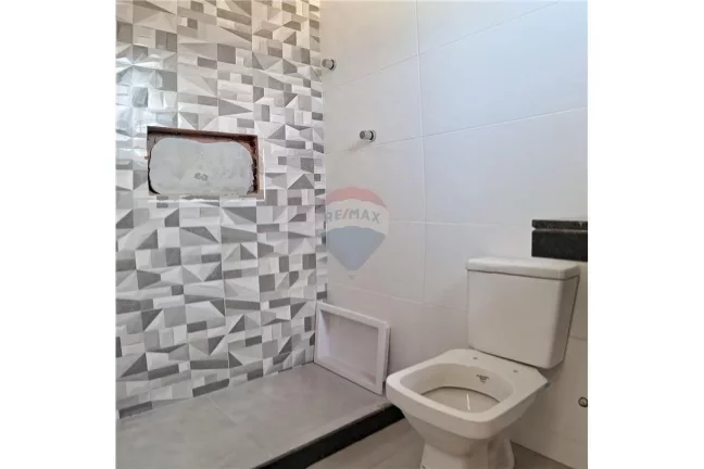 Imagem Casa com dois dormitórios e banheiro no centro do barroco.