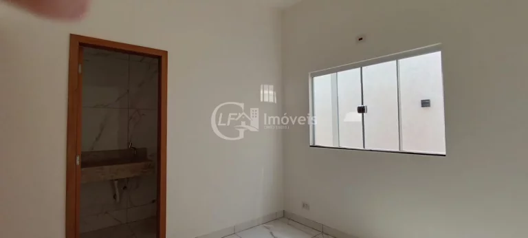 Imagem Casa à venda em Campo Grande-MS, bairro Santo Antônio: 3 quartos, 1 suíte, 4 banheiros, 3 vagas, 122m². Aproveite!