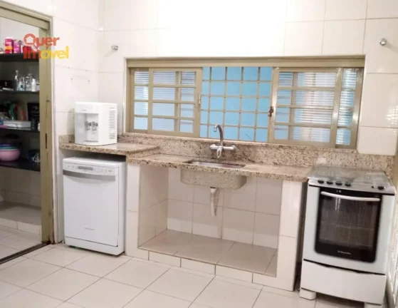 Imagem Casa na Vila Monte Alegre, Ribeirão Preto-SP: 5 Quartos, 2 Suítes, 3 Salas, 5 Banheiros, 4 Vagas - Venda e Locação!