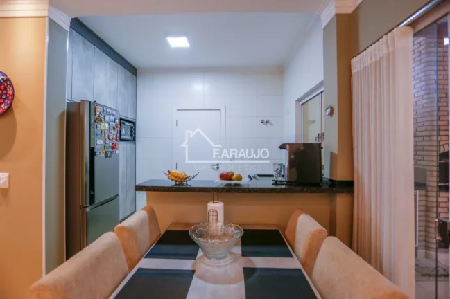 Imagem Casa em Condomínio à venda em Reserva Pagliato com 124m² 3 quartos, 2 vagas