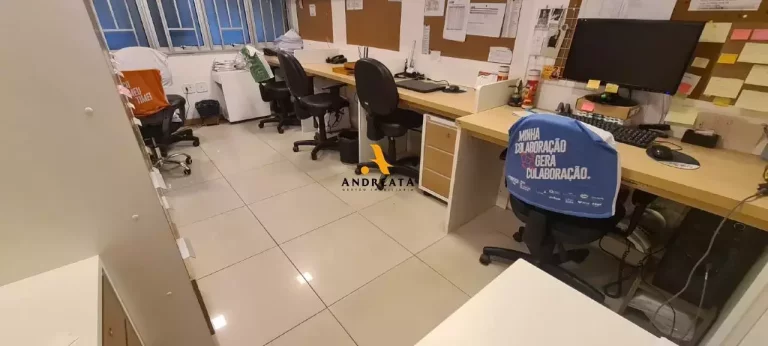 Imagem Barra Da Tijuca - Cond O2 Corporate - Vendo Maravilhosa Loja Triplex com 78m² totalmente reformada pronta para uso!