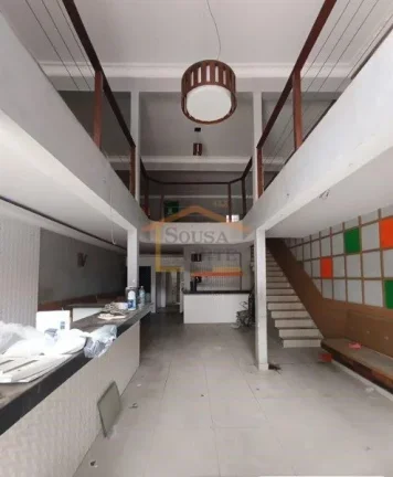 Imagem Prédio comercial, 312m² divididos em 3 pavimentos, salão, bar, recepção, cozinha, estoque/depó...