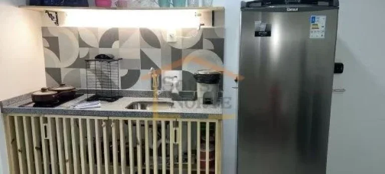 Imagem Apartamento com 1 dormitório, cozinha, banheiro, 26m².

Condomínio com lavanderia, salão de fest...