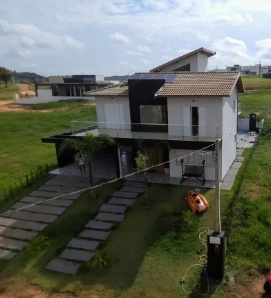 Magnífica casa a venda no condomínio Riviera de Santa Cristina XIII - SETOR MARINA