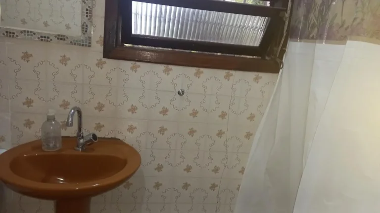 Imagem Casa para Venda em Itanhaém, Balneário Gaivota, 3 dormitórios, 1 suíte, 1 banheiro, 4 vagas