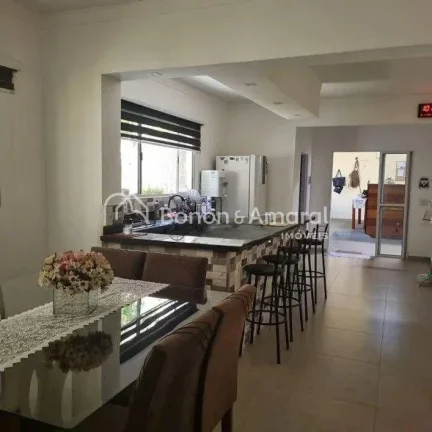 Imagem Casa térrea à venda, com acabamento de excelente qualidade!

O imóvel conta com 3 dormitórios, s...