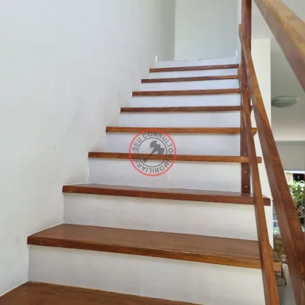 Imagem ESCRITURA DEFINITIVA, CASA SOBRADO DENTRO DE CONDOMINIO, COM 3 SUITES, SALA, AREA GOURMET E PISCINA