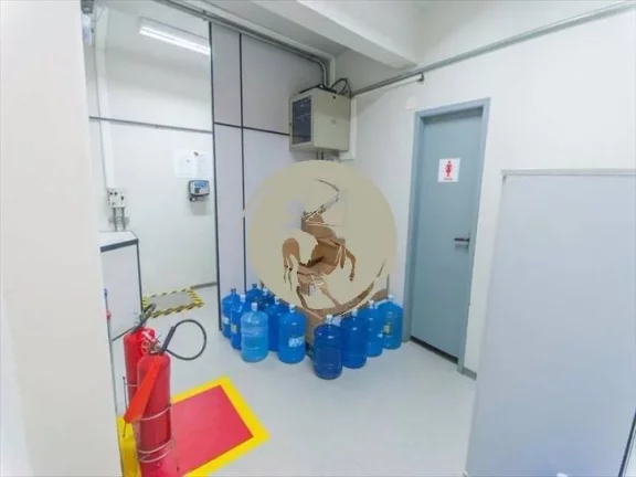 Imagem VENDE OU ALUGA GALPÃO MAIS PREDIO COMERCIAL COM ELEVADOR, SEGURANÇA E ESTACIONAMENTO. EXCELENTE GA...