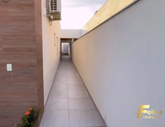 Imagem Casa com três quartos localizada na Enseda Azul em Guarapari