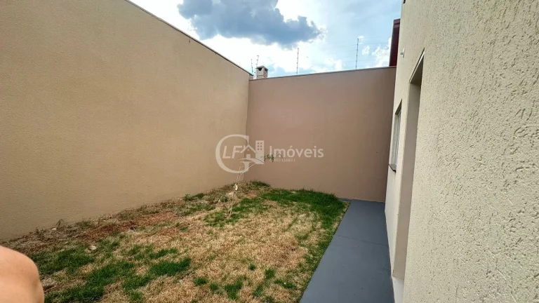 Imagem Casa à venda em Campo Grande-MS, no Portal do Panamá: 3 quartos, 1 suíte, 1 sala, 3 banheiros, 3 vagas de garagem e 124m².