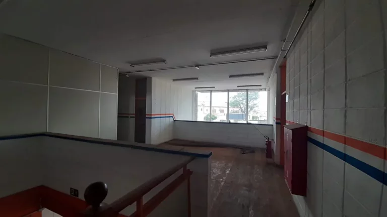 Imagem ALUGA-SE SALÃO COMERCIAL NA AVENIDA FUAD ASSEF MALUF