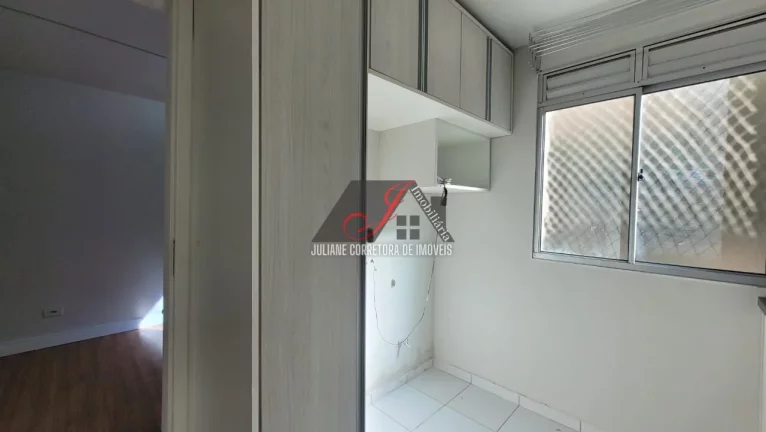 Imagem Apartamento térreo, 02 quartos sendo um suíte, a venda no bairro Portão em Curitiba.
