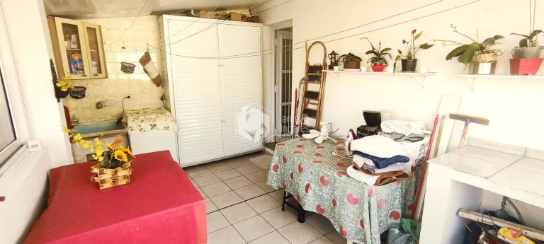 Imagem (SOBRADO + 1 CASA) COM 216M² COM 2 AMPLOS DORMITÓRIOS, ÁREA GOURMET E 3 VAGAS DE AUTO COM PORTÃO AUTOMÁTICO. LAUZANE PAULISTA, SÃO PAULO, SP