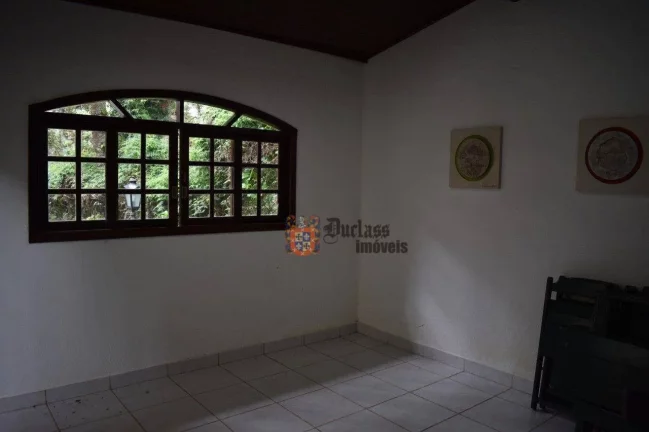 Imagem Casa com 3 dormitórios à venda, 292 m² por R$ 1.500.000 - Vila Inglesa - Campos do Jordão/SP