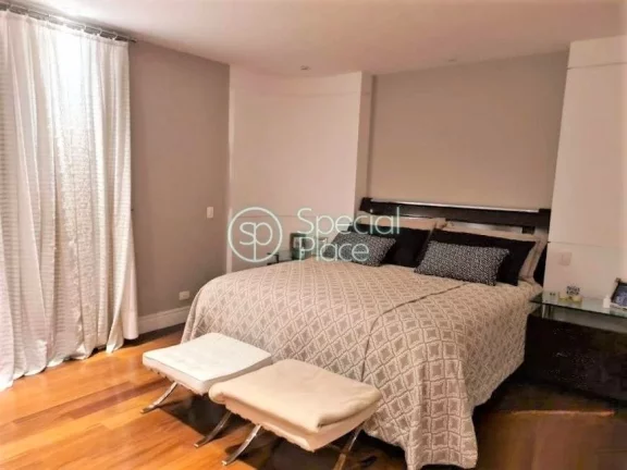 Imagem Ótimo apartamento em Higienópolis com 312m² de área privativa, 4 suítes e 4 vagas na garagem. E...