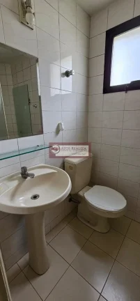 Imagem Exclusivo: Apartamento de 65m² em Santo Amaro. Vendo Apartamento de 65m² em santo Amaro, com 2 Dormitórios com planejados, cozinha com armários, Sacada, 1 vaga de garagem, próximo ao Hotel transamérica eTodos os prontos de comércio de Santo Amaro. Valor d