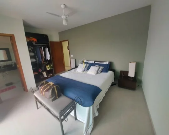 Imagem Casa com piscina em Guaratuba(Coroados) para Venda, 150 metros do mar, com vista para o mar.