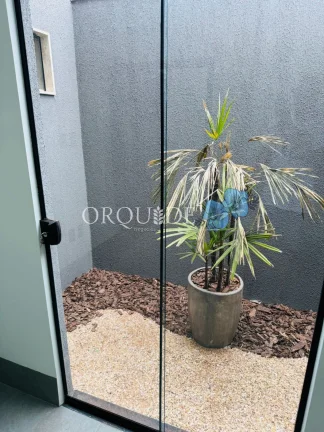 Imagem Casa para venda em Rio Verde-GO, no Jardim Europa: 3 quartos, 1 suíte, 1 sala, 2 banheiros, 2 vagas, 82m²