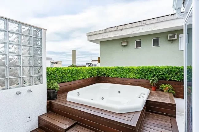Imagem Cobertura com 3 dormitórios à venda, 250 m² por R$ 1.650.000,00 - Canasvieiras - Florianópolis/SC