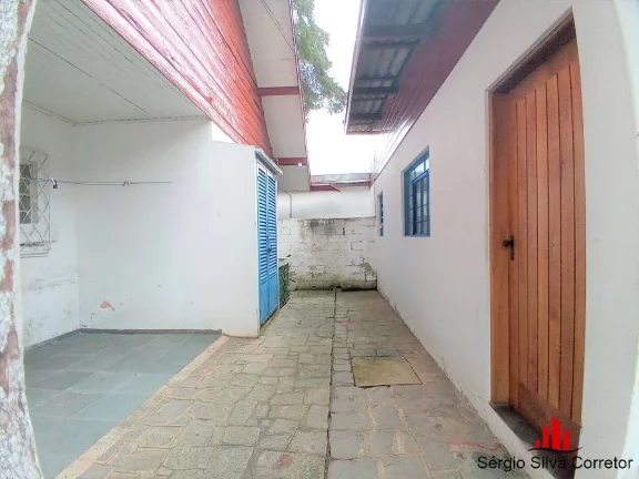 Imagem Casa a venda com 04 quartos na Região de Abernéssia.