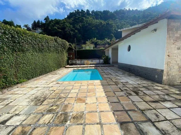 Imagem Casa para Venda em Teresópolis / RJ no bairro Taumaturgo