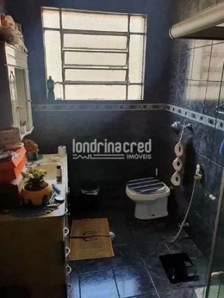 Imagem Apartamento no Cond. Conj. Proost de Souza. Dormitórios: 04. Banheiros: 02. Sala. Cozinha. Vagas de garagem: 01. Área útil: 136m²