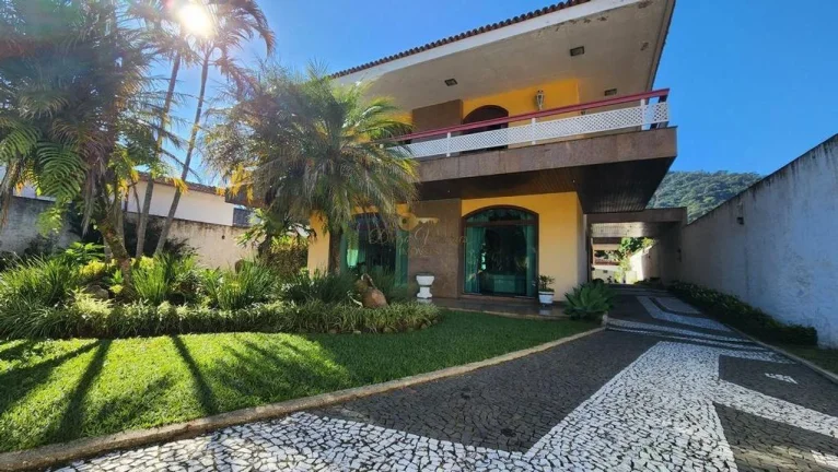 Imagem Casa para Venda em Teresópolis / RJ no bairro Alto