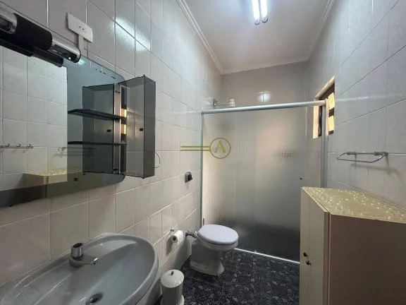 Imagem Casa à Venda – 3 Dormitórios com Suíte, Pertíssimo do Mar em Peruíbe