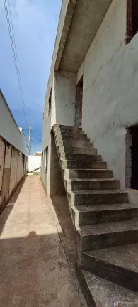 Imagem Prédio à Venda com 4 Apartamentos + Meia Água no Bairro Pelluzo – Patos de Minas/MG | Ótima Renda!