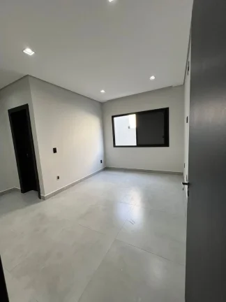 Imagem Casa de luxo no Condomínio na Vila Martins em Itu-SP: 3 quartos, 3 suítes, 3 salas, 5 banheiros e 4 vagas de garagem!