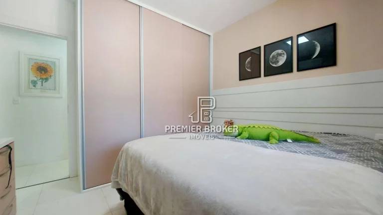 Imagem Casa à venda, 260 m² por R$ 1.000.000,00 - Pessegueiros - Teresópolis/RJ