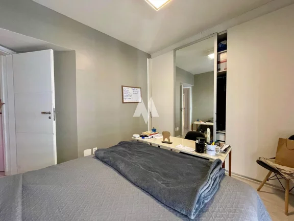 Imagem Apartamento com 3 Quartos à venda, 130m² - Ponta da Praia